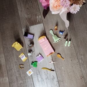 Disney Princess Miniature Toy Bundle 19 Pc EUC